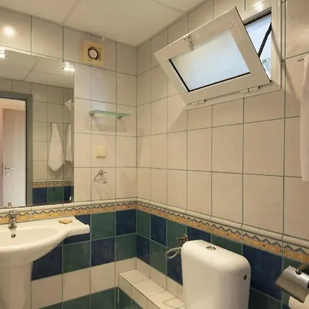 Orhidea البينا